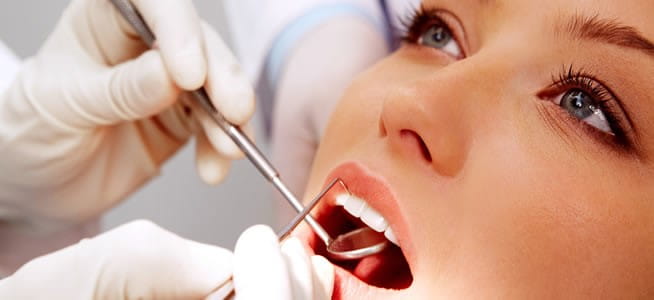 WHO SHOULD SEE A PERIODONTIST
