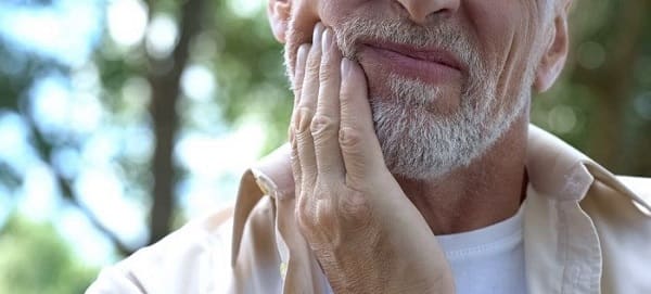 How Long Do Dental Implants Hurt